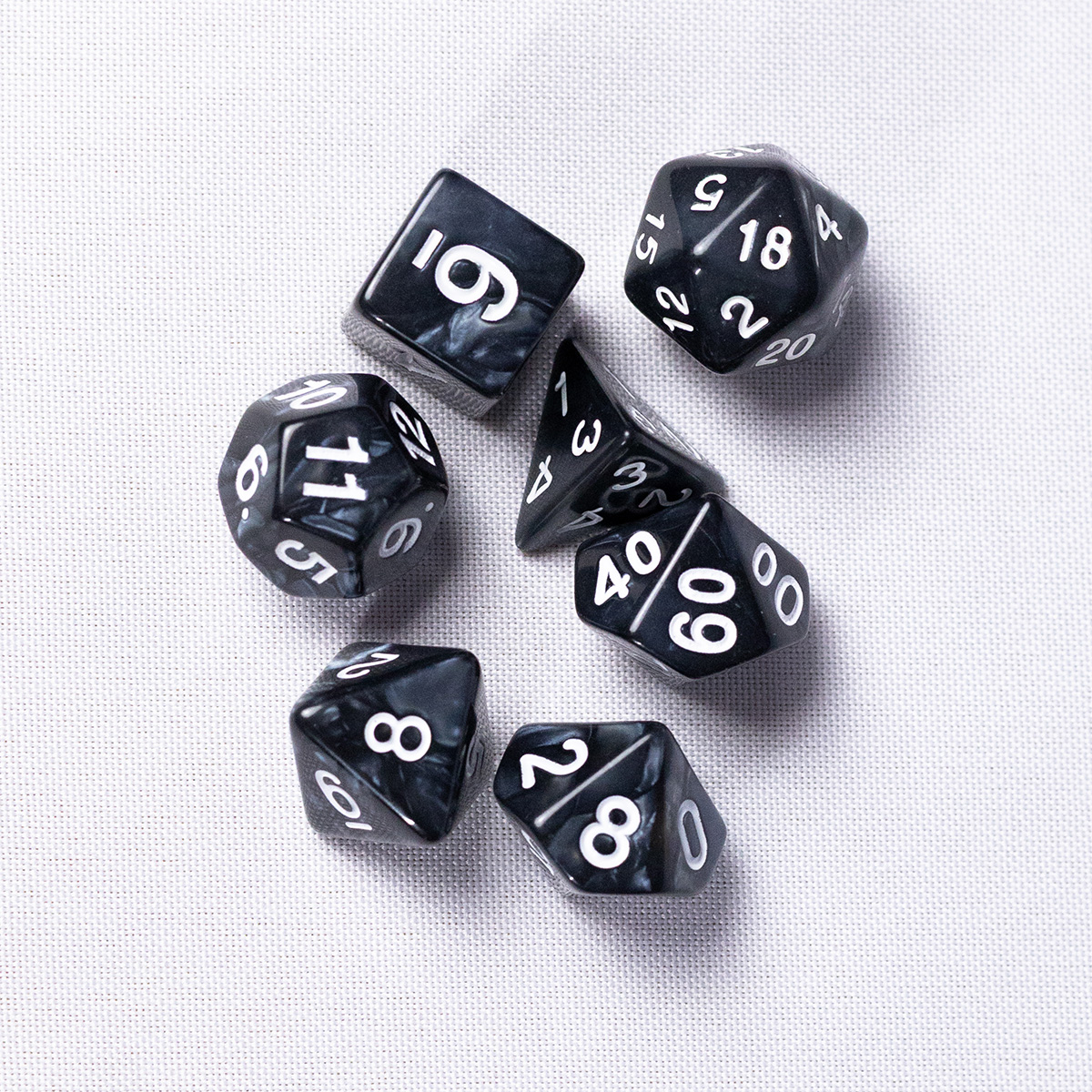 GEM DnD Dice Set - Perolado - Preto - Imagem 3