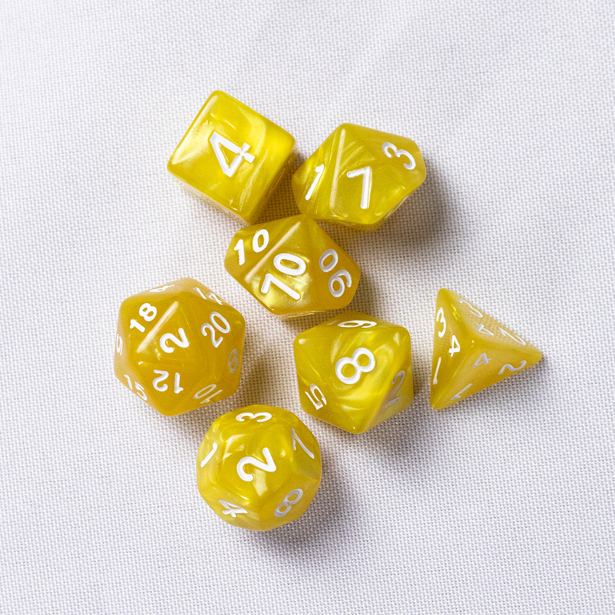 GEM DnD Dice Set - Perolado - Amarelo e Branco - Imagem 3